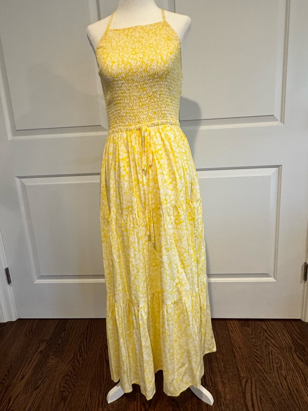 Women’s Lost & Wander Yellow Smocked Halter Maxi Dress size small